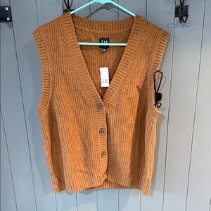 GAP Women's Ribbed V-Neck Button-Front Vest in Caramel